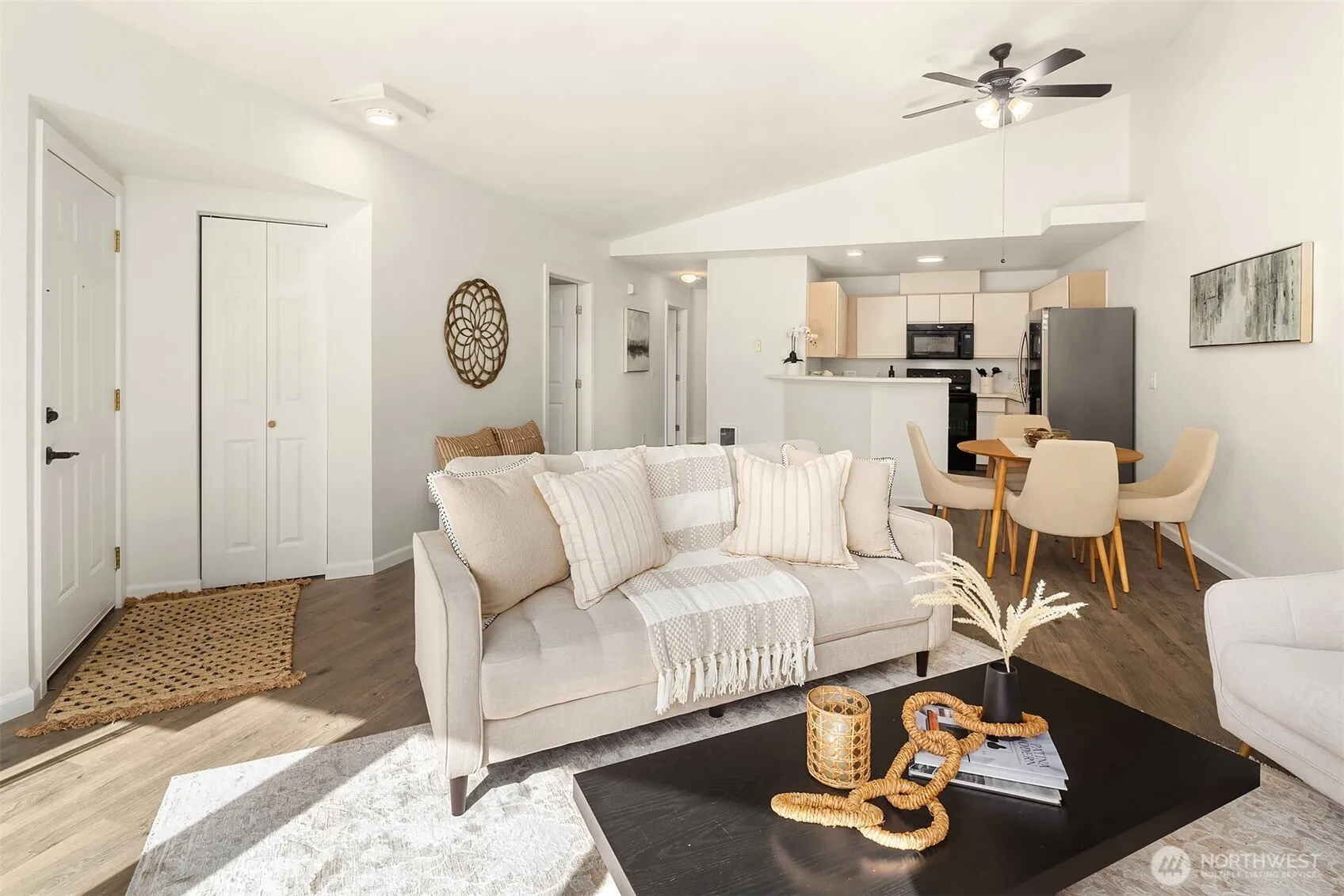 Property photo for 9210 Market Pl #d201, Lake Stevens photo 4