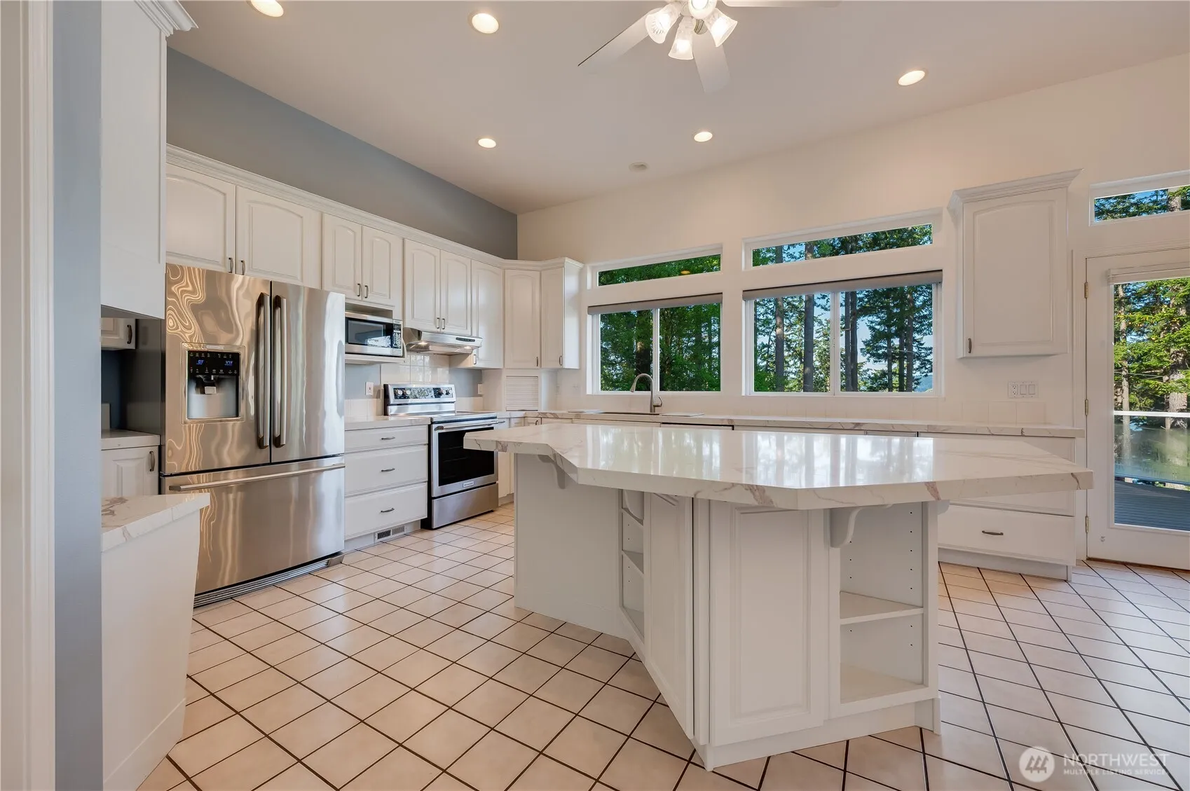 Property photo for 17340 Maple Lane, La Conner photo 3