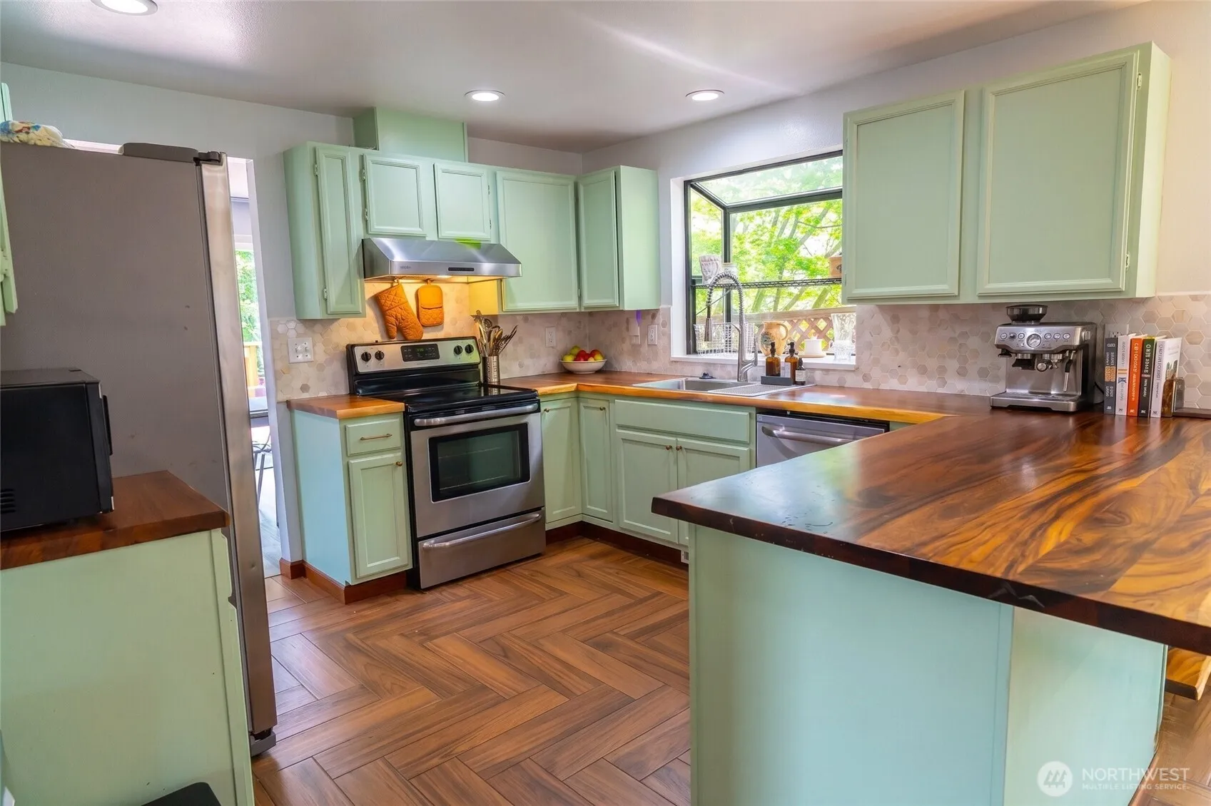 Property photo for 27830 121st Place Se, Kent photo 5