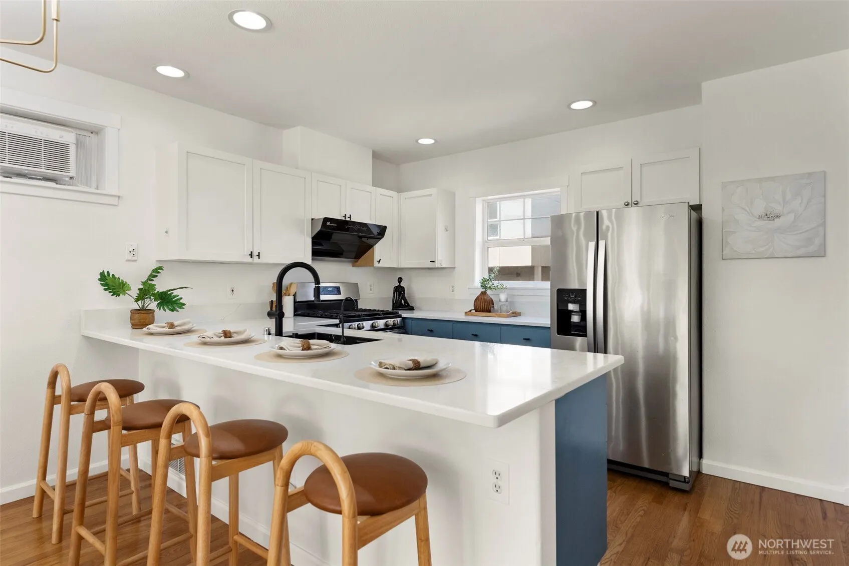 Property photo for 3425 21st Avenue W #a, Seattle photo 4
