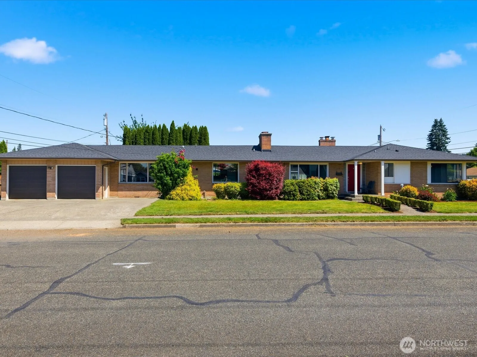 Property photo for 1417 Maple Street, Sumner