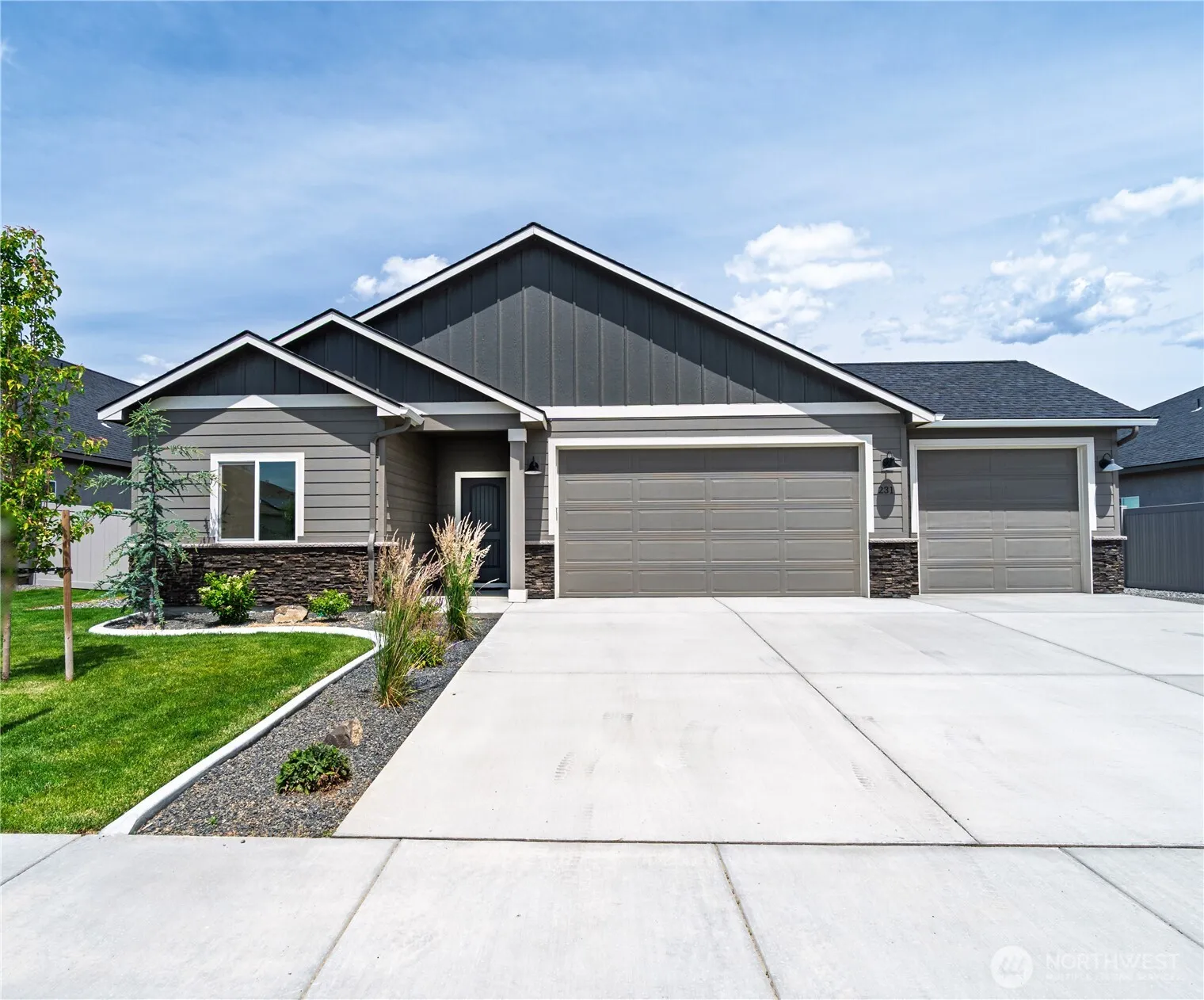 Property photo for 231 Schrute Road, Prosser
