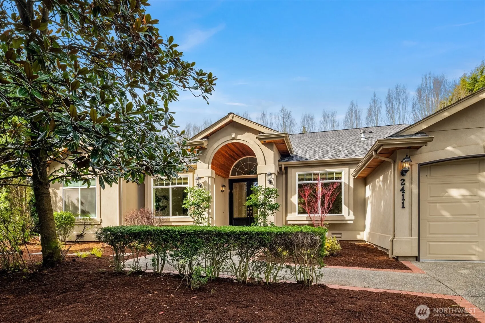 2411 98th Avenue Ne, Clyde Hill