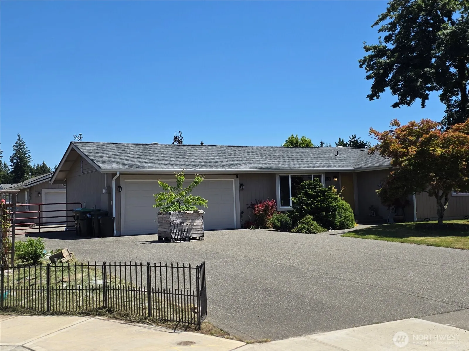 Property photo for 810 Century Court Ne, Lacey