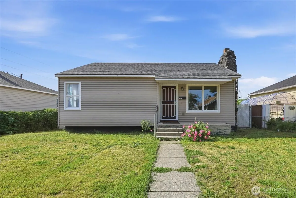 Property photo for 1324 E Kiernan Avenue, Spokane