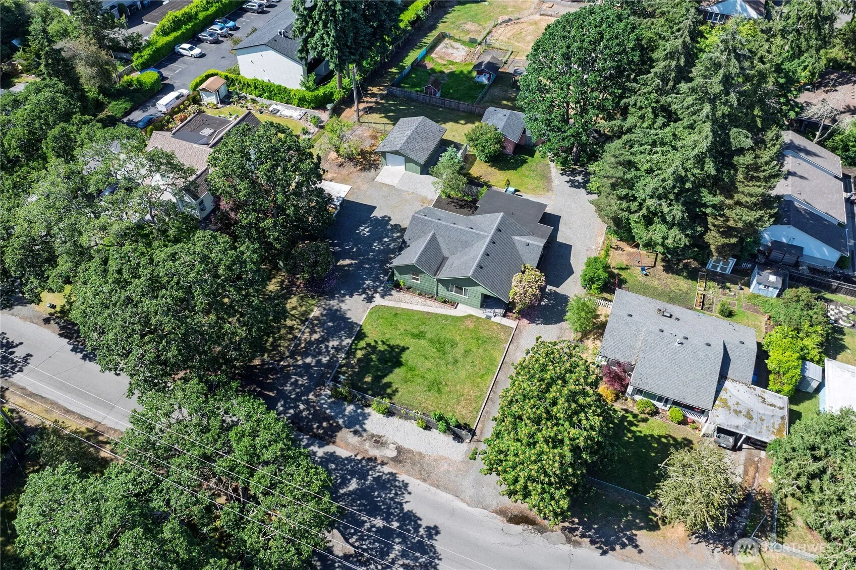 Property photo for 6411 Lake Grove Street Sw, Lakewood photo 3