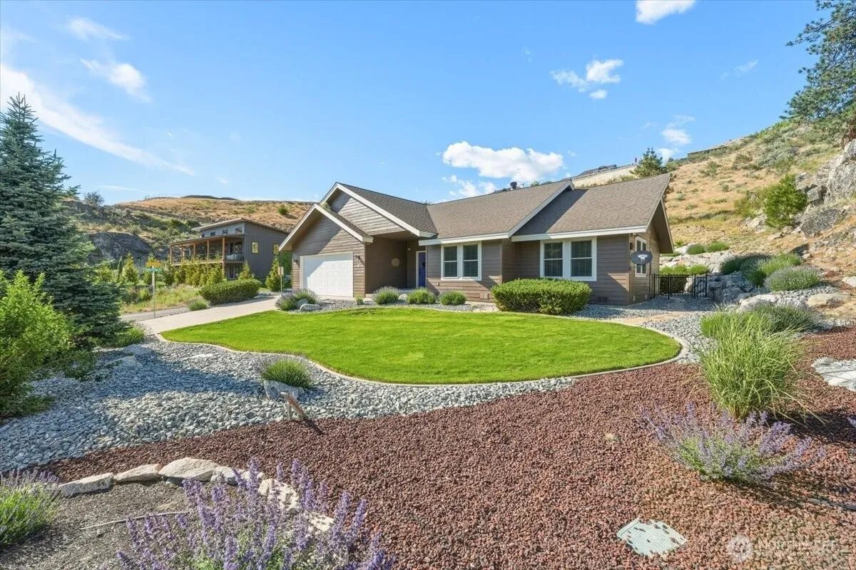 Property photo for 345 Orchard View Drive, Chelan
