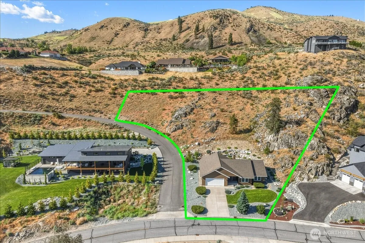 Property photo for 345 Orchard View Drive, Chelan photo 3
