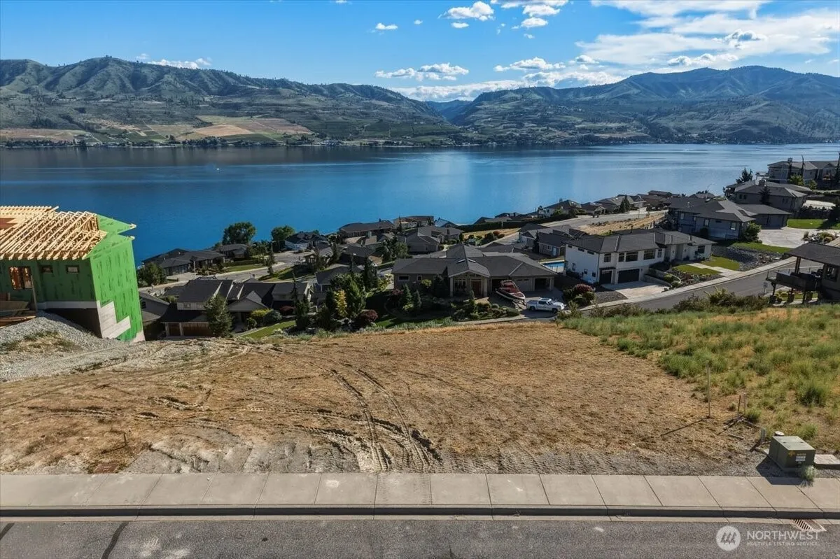 Property photo for 112 Crystal Crest Drive, Chelan photo 3
