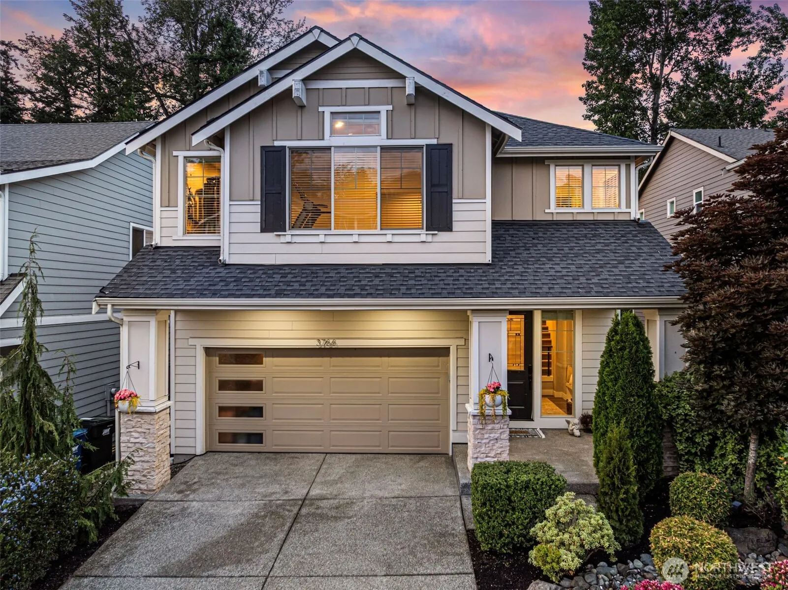 Property photo for 3766 Monterey Court Ne, Renton photo 2