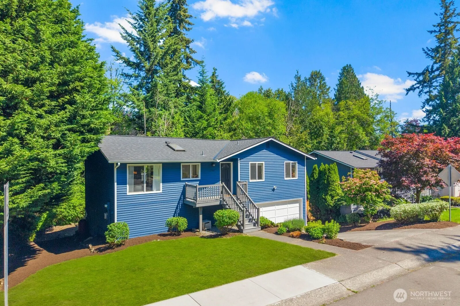 Property photo for 17907 25th Drive Se, Bothell photo 2
