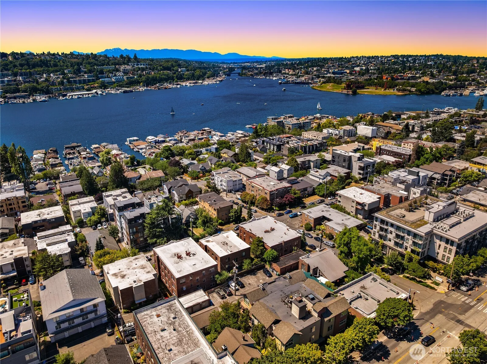 Property photo for 2035 Eastlake Avenue E #301, Seattle photo 2