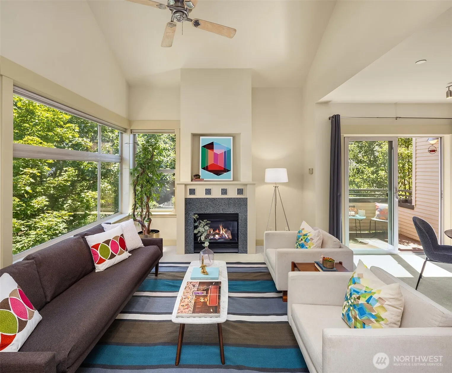 Property photo for 2035 Eastlake Avenue E #301, Seattle photo 4