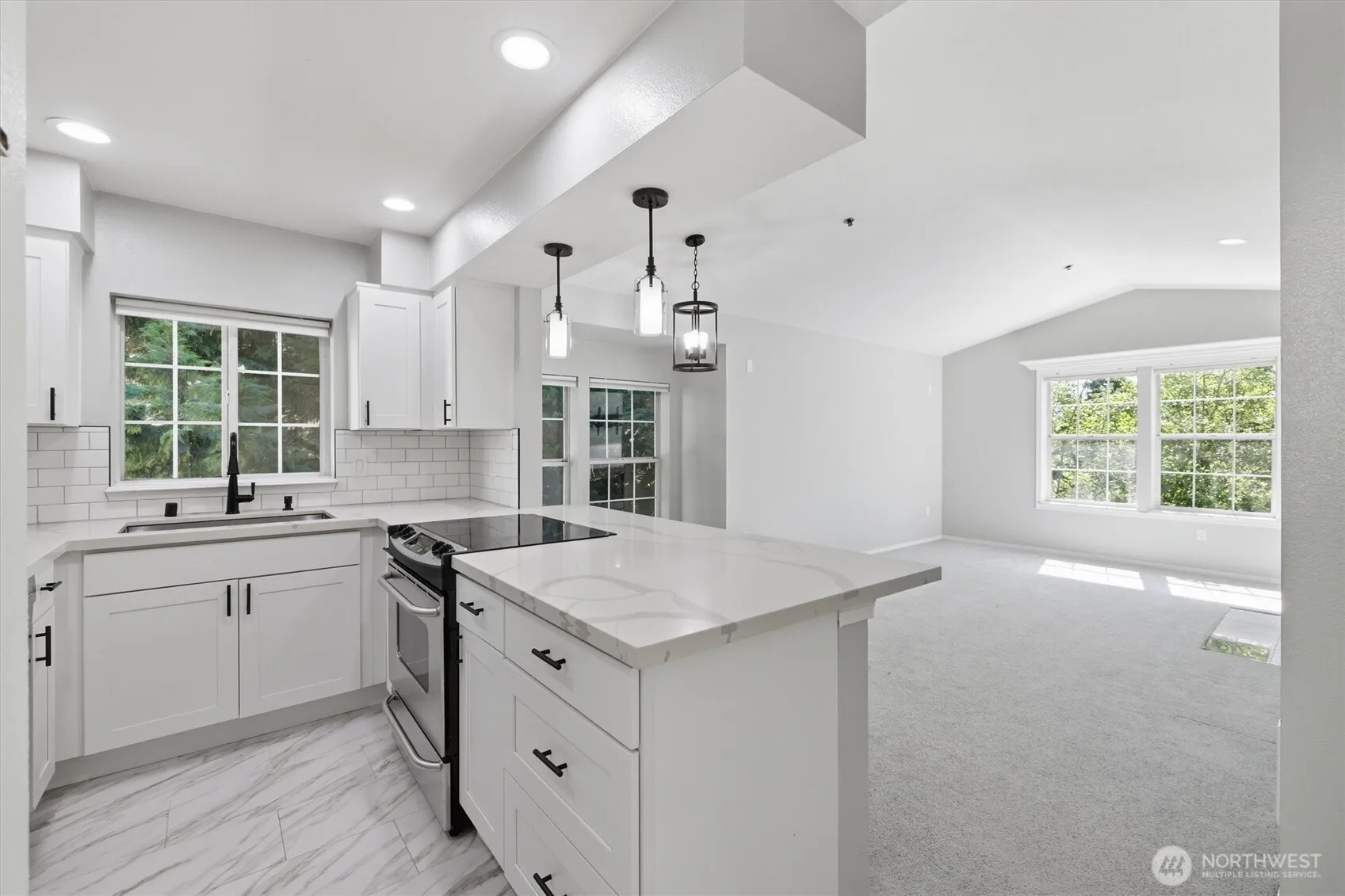 2560 118th Avenue Se #3-301, Bellevue