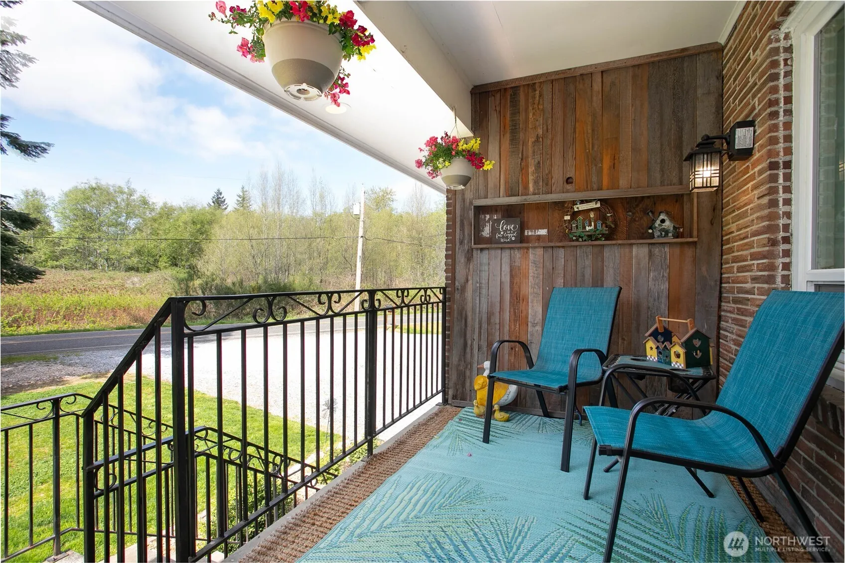Property photo for 997 W Larson Road, Bellingham