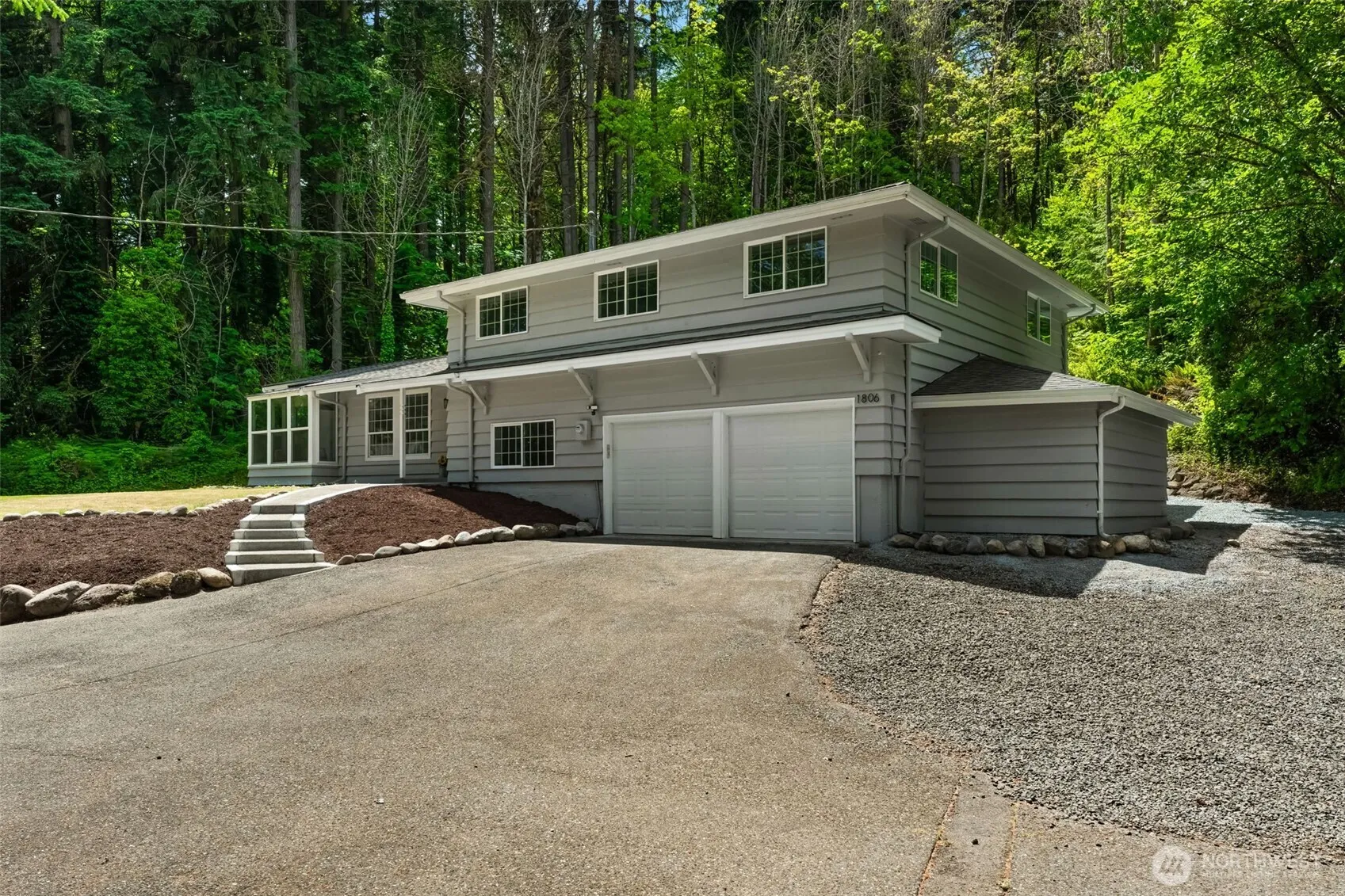 Property photo for 1806 39th Avenue Se, Puyallup photo 2