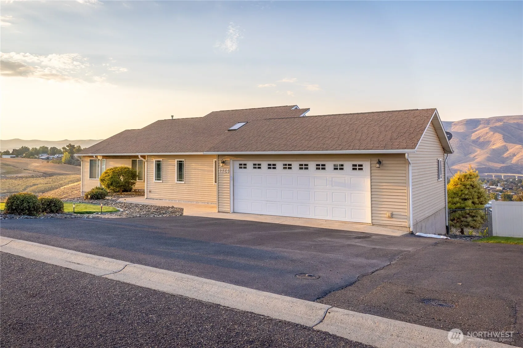 Property photo for 1724 Ridgeview Drive, Clarkston