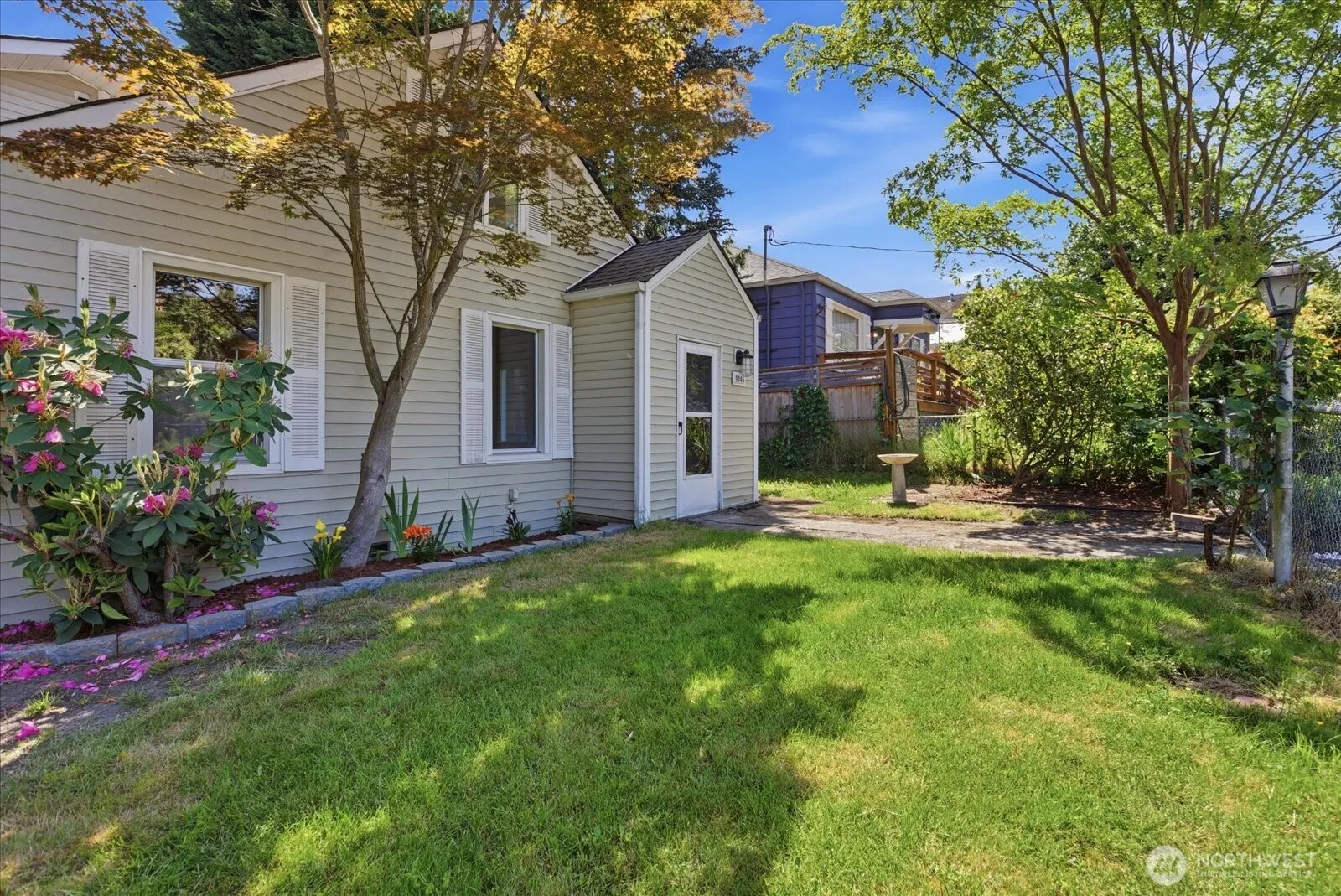 Property photo for 9046 7th Avenue Nw, Seattle photo 3