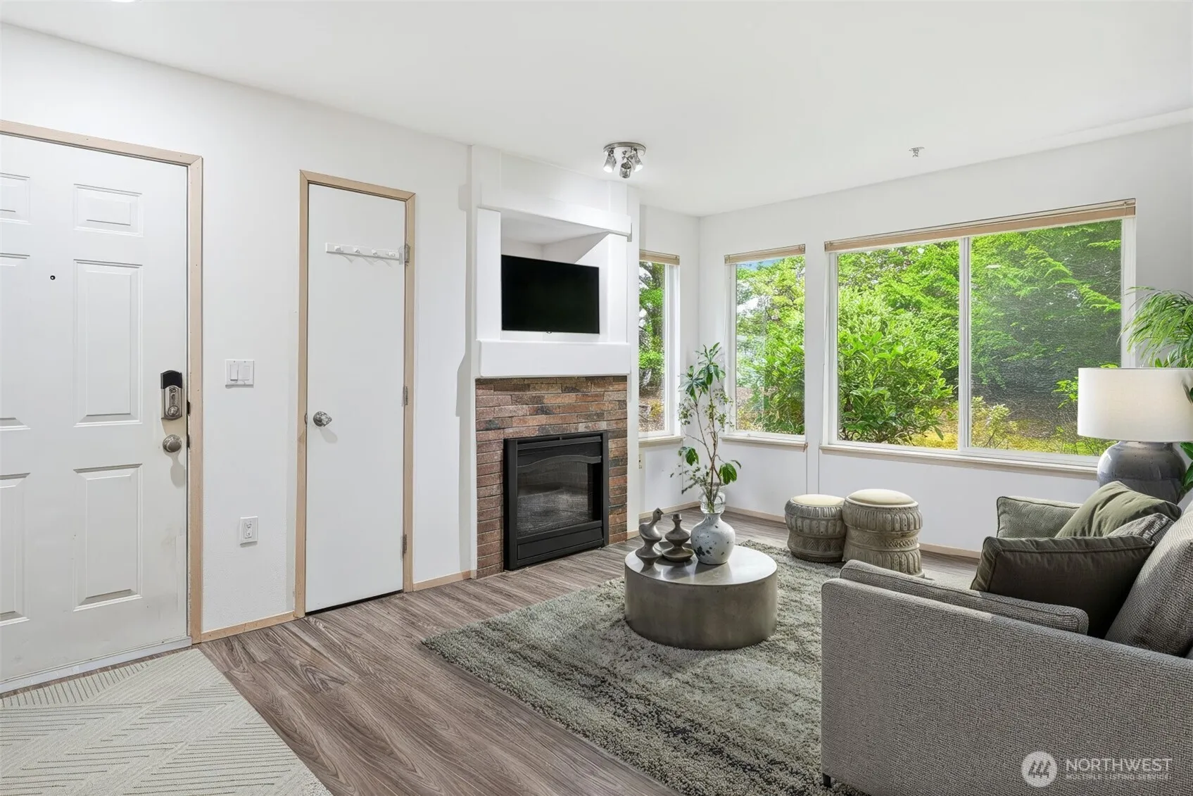Property photo for 11130 Se 208th St #j101, Kent photo 3