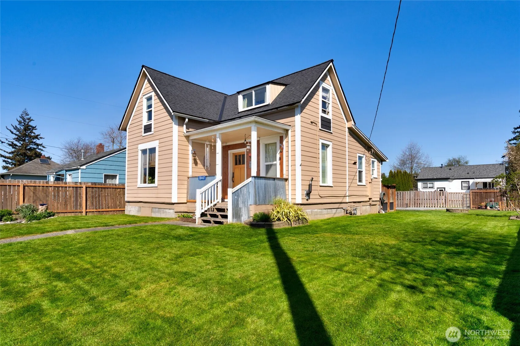 Property photo for 18447 W Lincoln Street, Mount Vernon