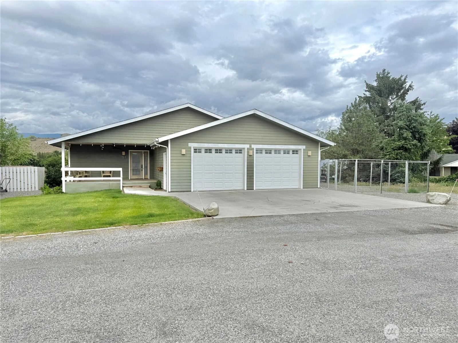 Property photo for 727 Kenwood Street, Omak