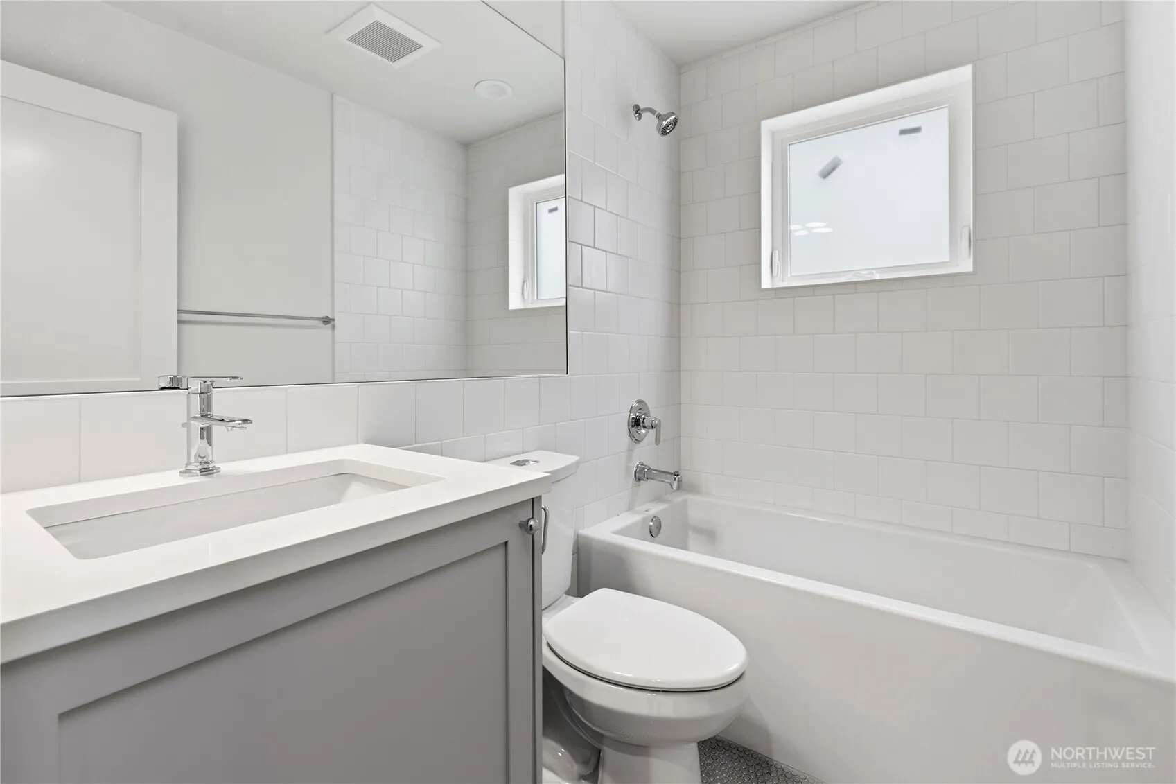 Property photo for 6832 B 47th Avenue Ne, Seattle photo 5