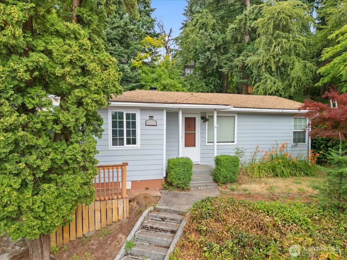 Property photo for 2510 Ne 54th Street, Vancouver