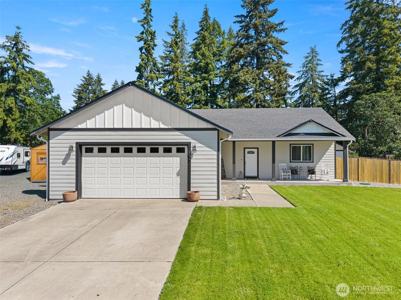 Property photo for 205 Middleton Court Se, Rainier