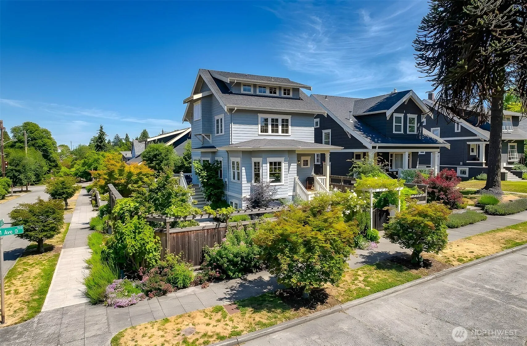 Property photo for 2222 Warren Avenue N, Seattle