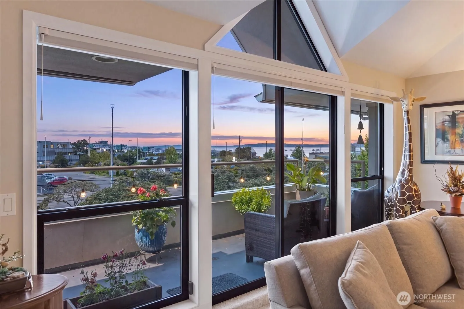 110 James Street #302, Edmonds