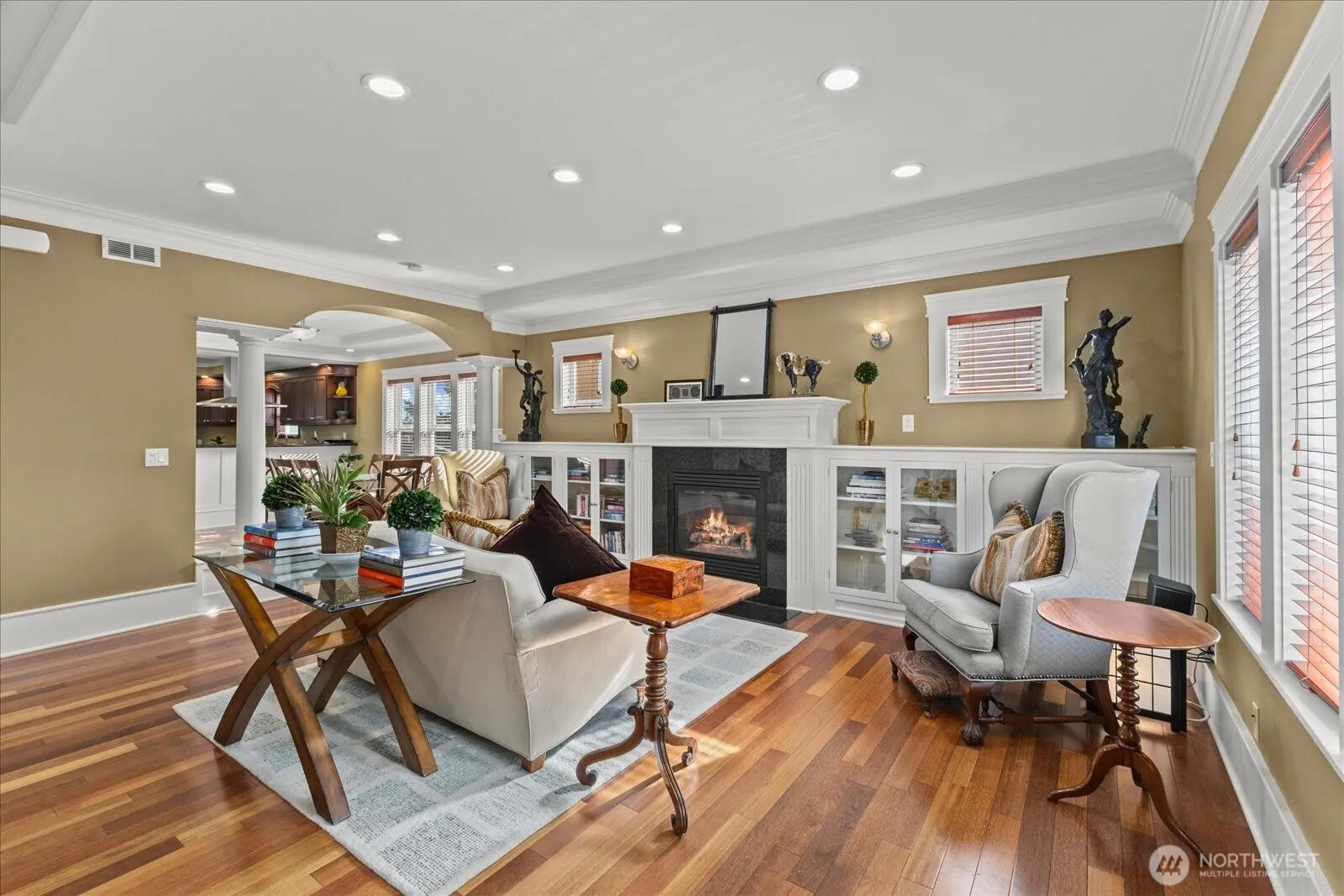 Property photo for 400 Ne 50th Street, Seattle photo 5