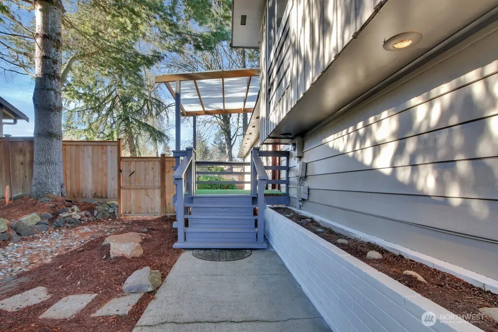 Property photo for 4108 80th Avenue W, University Place photo 2