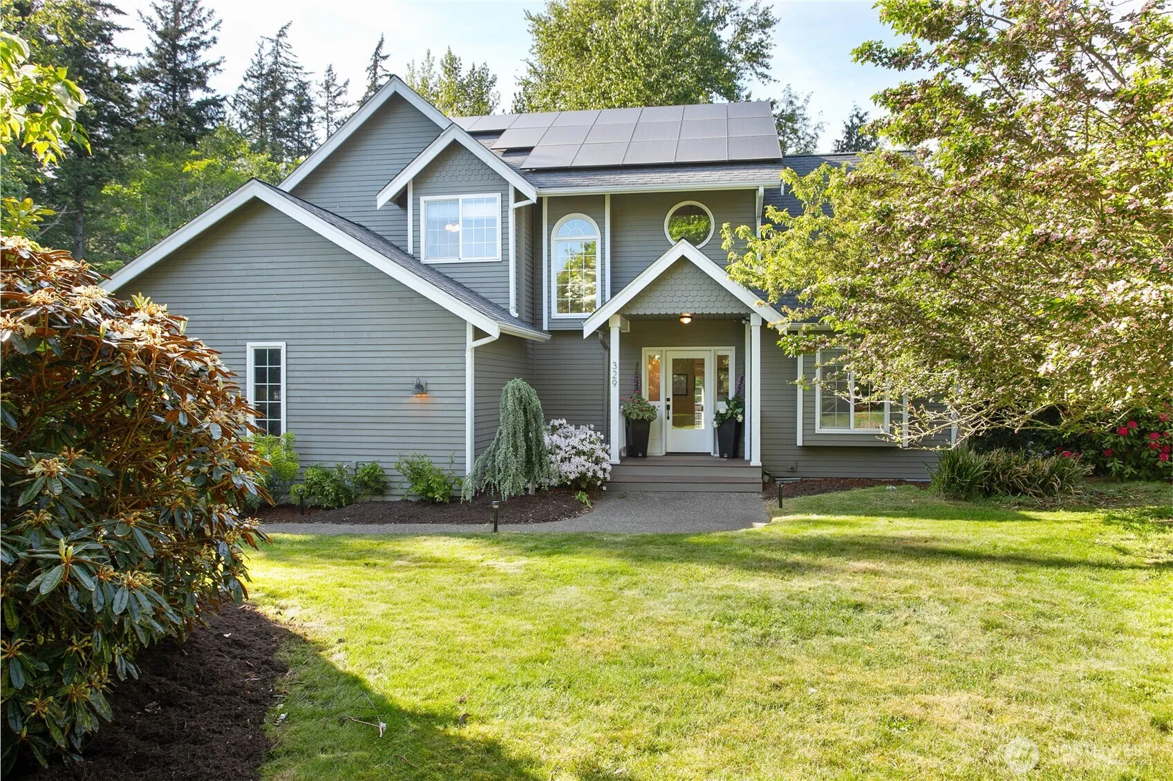 Property photo for 329 Viewcrest Road, Bellingham photo 2