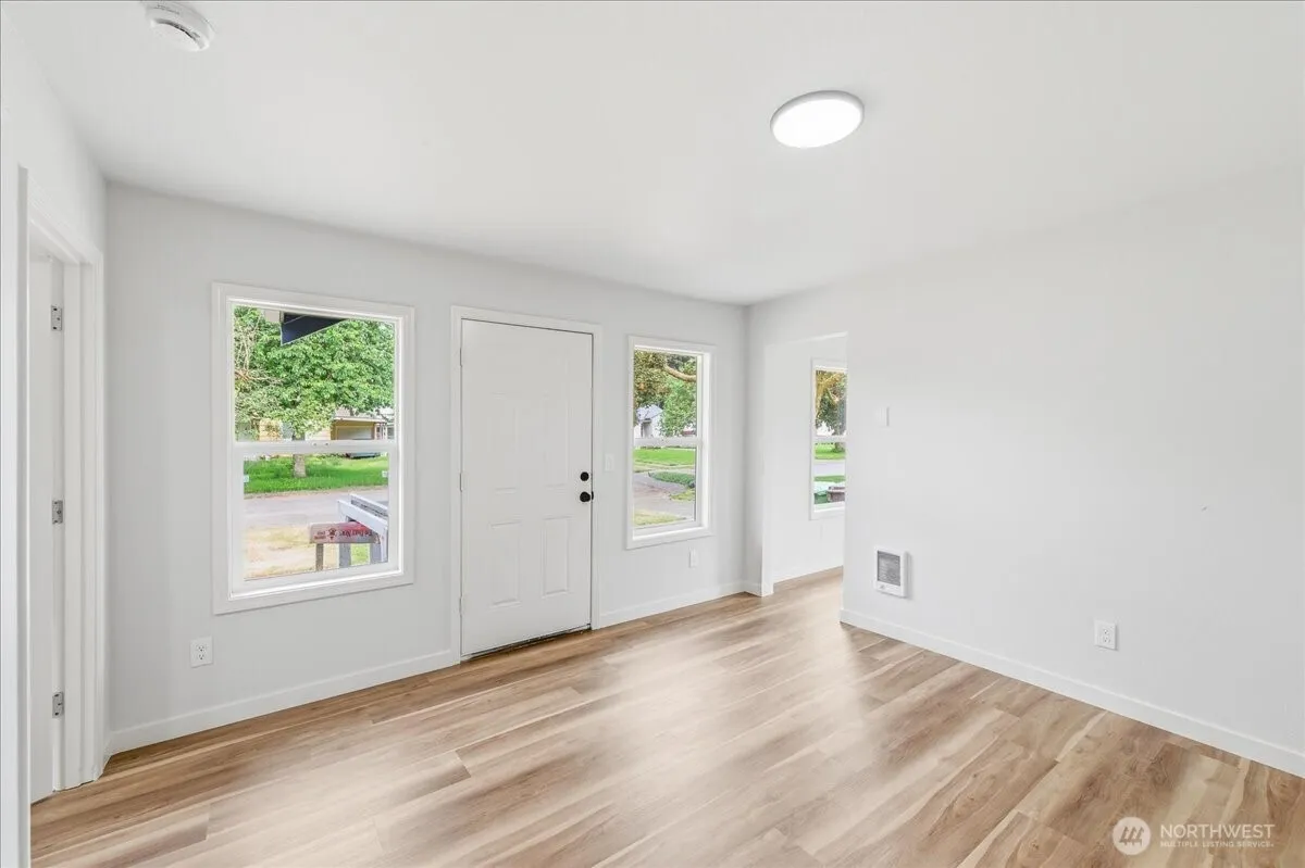 Property photo for 1116 9th Avenue, Longview photo 5