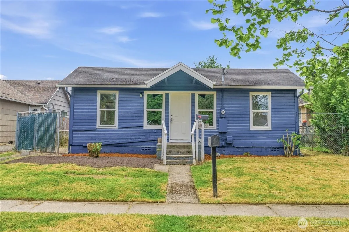 Property photo for 1116 9th Avenue, Longview