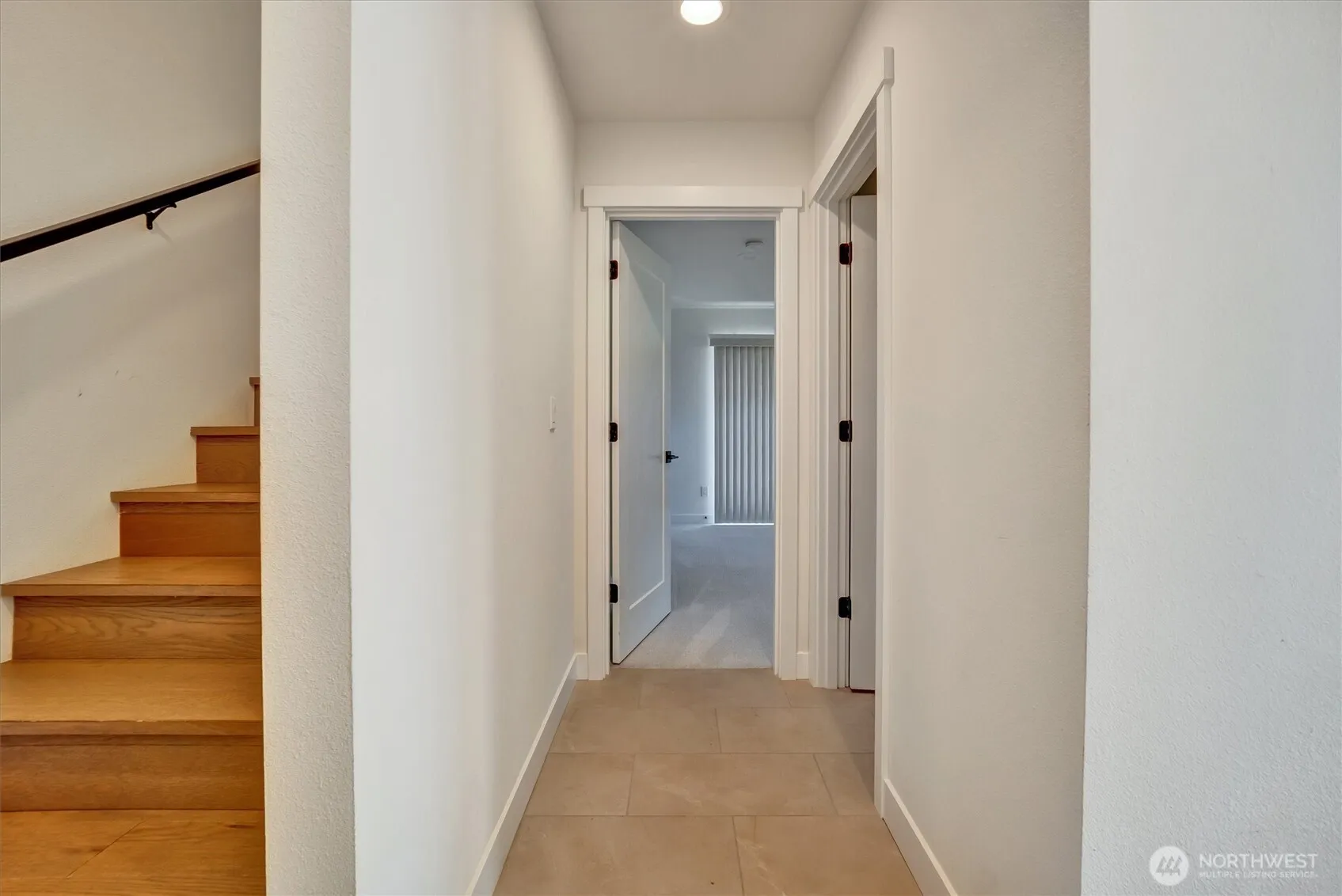 Property photo for 18402 Corliss Ave Avenue #a, Shoreline photo 5