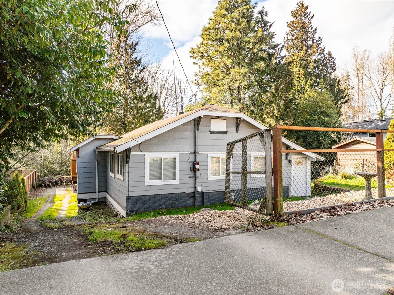 Property photo for 4549 26th Avenue Sw, Seattle photo 3