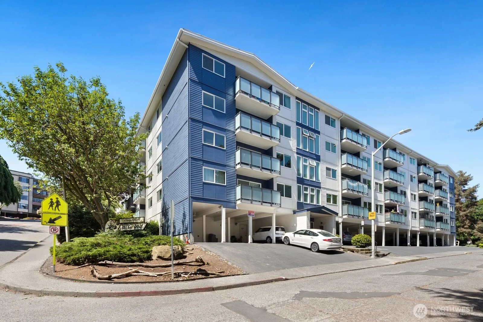 3711 26th Place W, Seattle