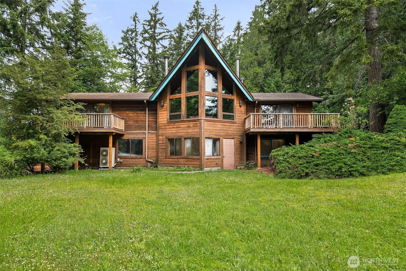 Property photo for 4642 Oyster Bay Road Nw, Olympia