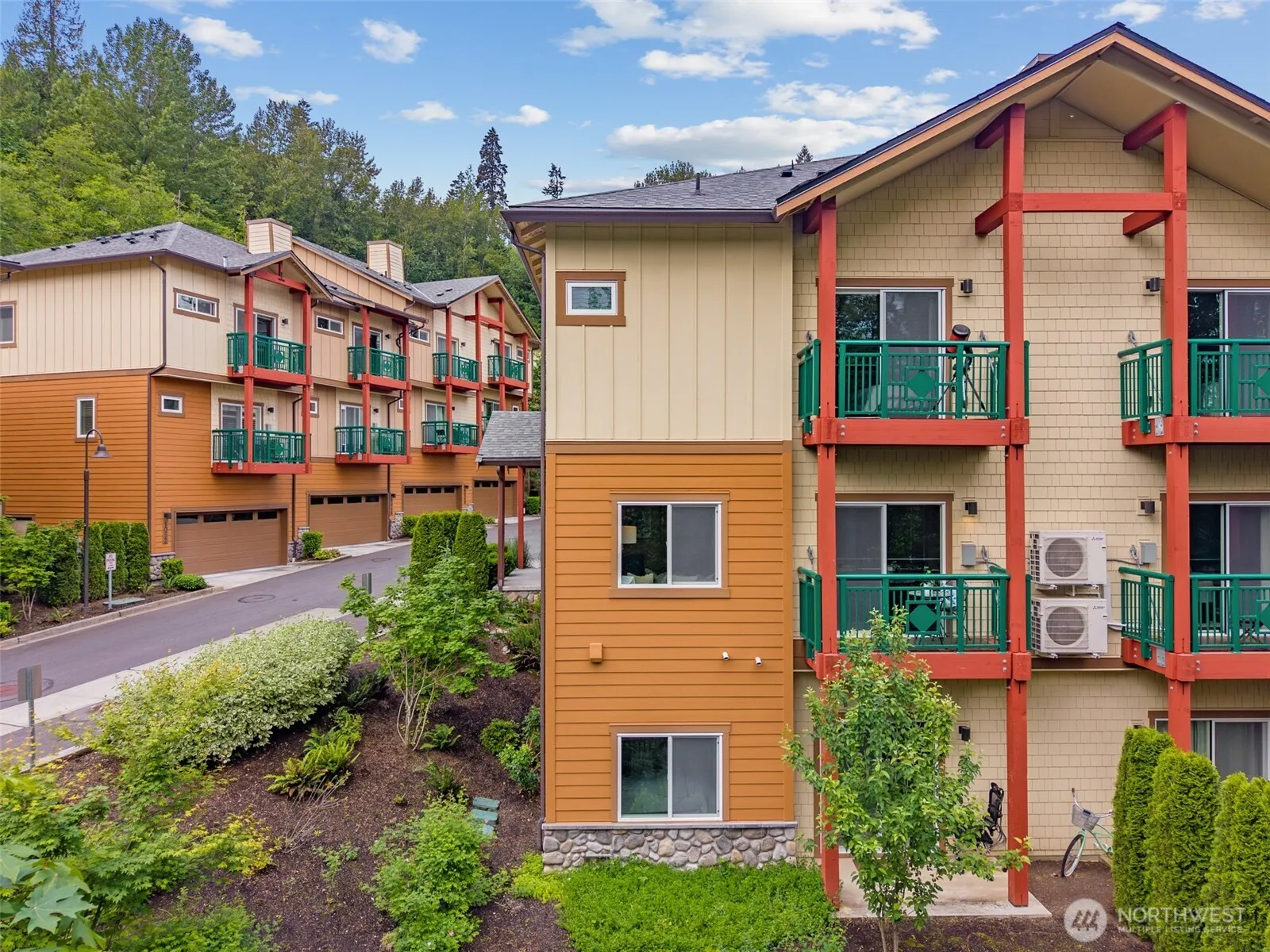 Property photo for 1086 Collier Place Sw #n35, Issaquah photo 3