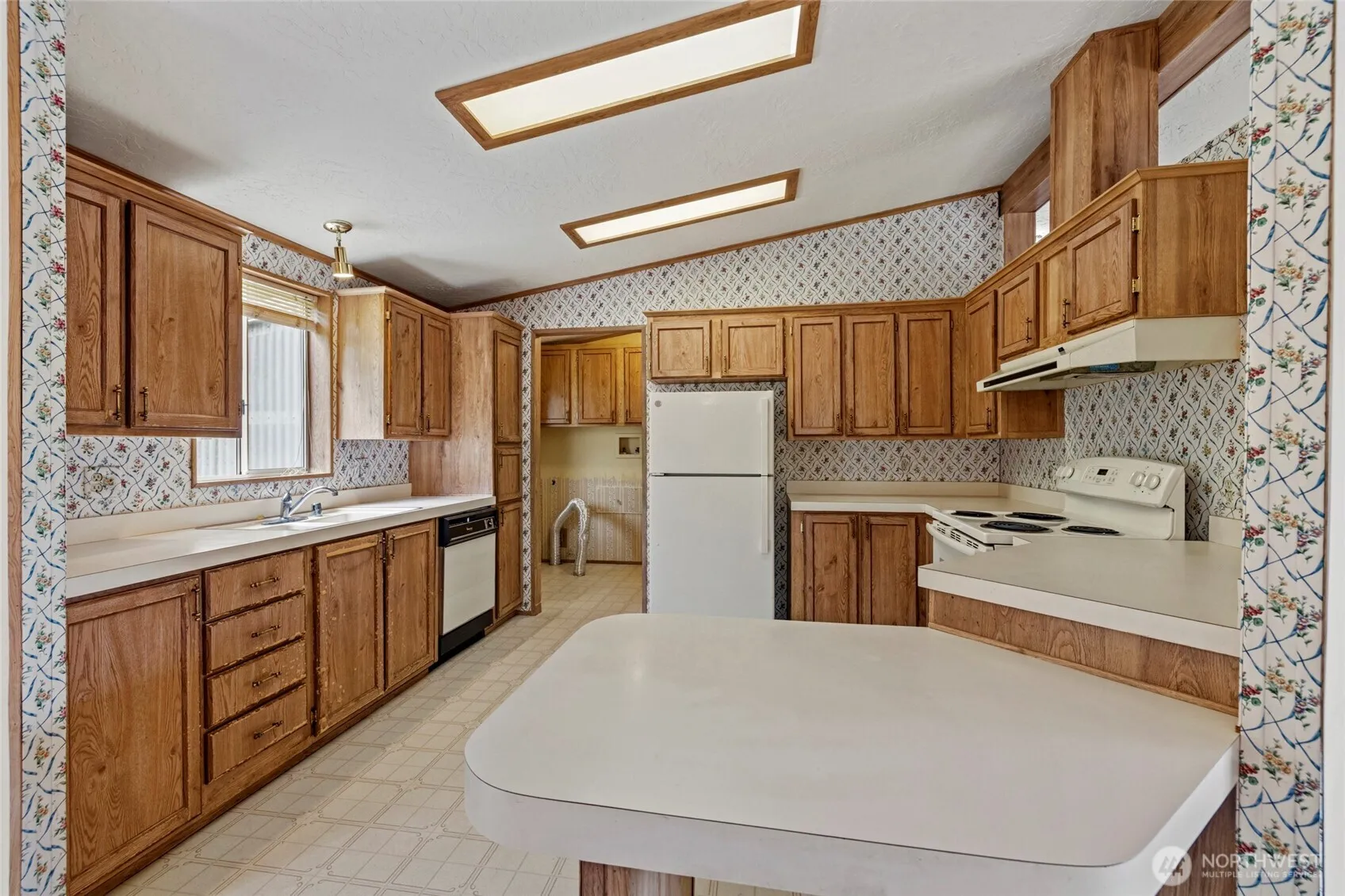 Property photo for 18206 W Big Lake Boulevard, Mount Vernon photo 3