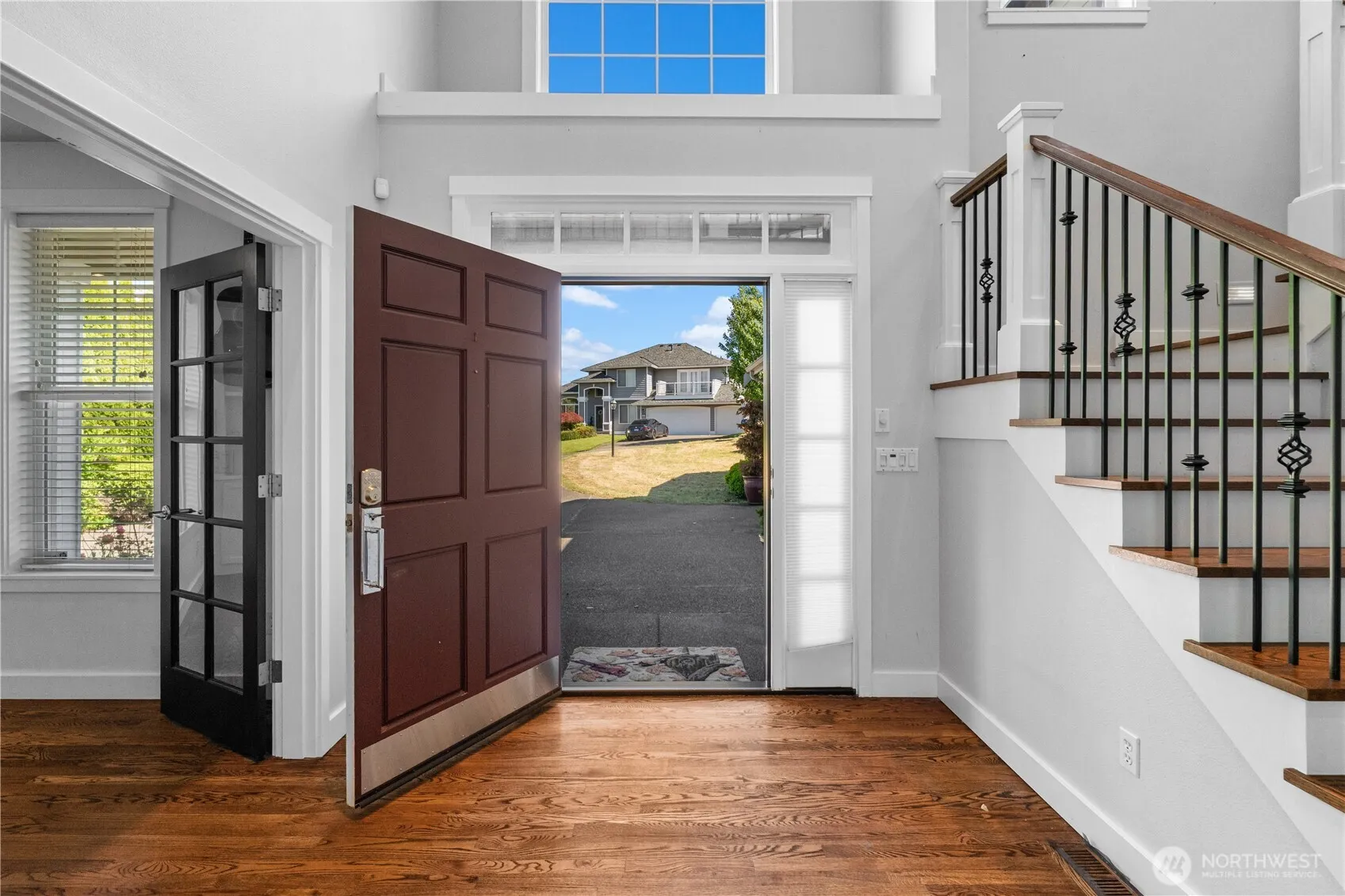 Property photo for 5610 Orca Drive Ne, Tacoma photo 3
