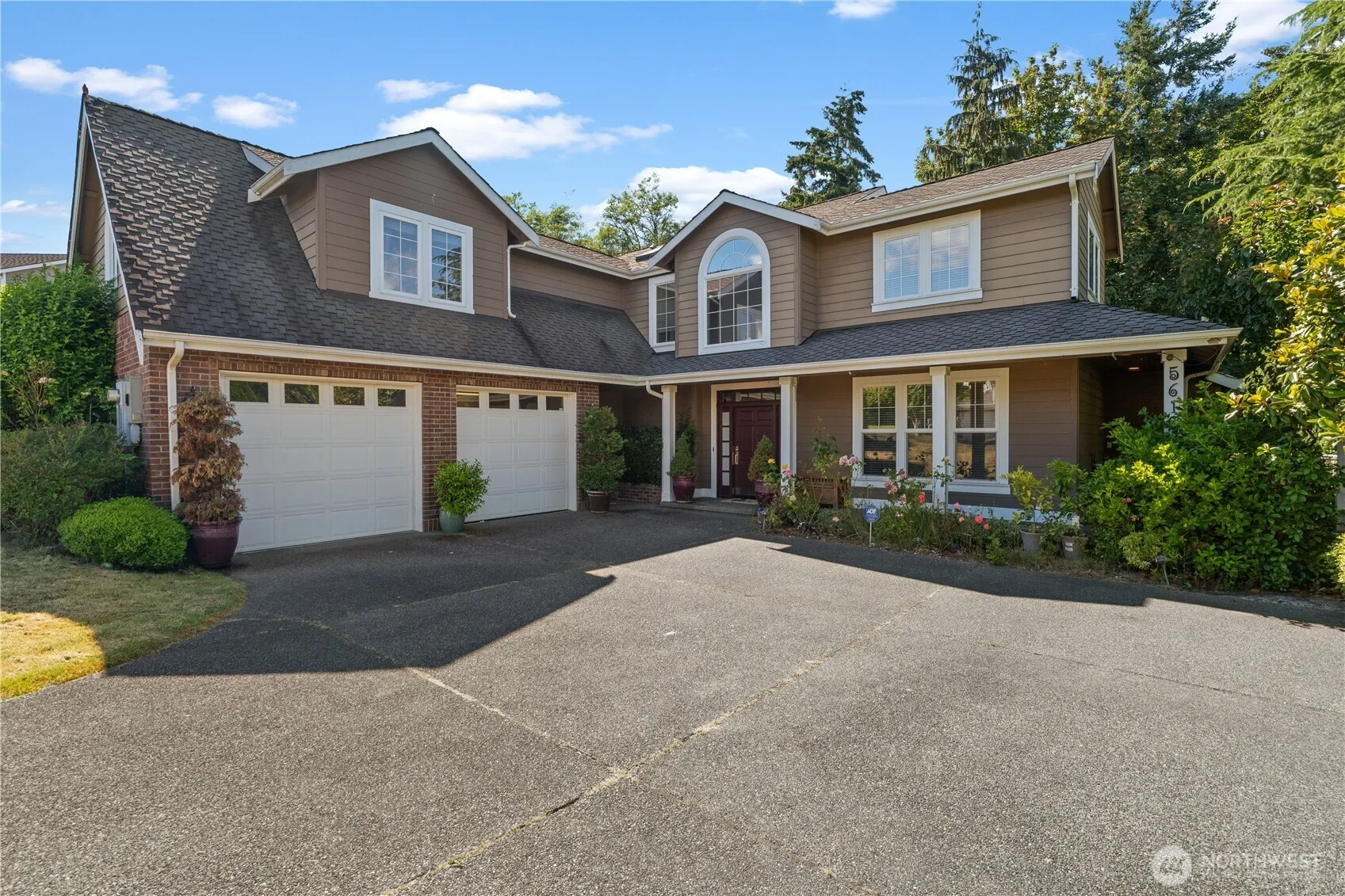 Property photo for 5610 Orca Drive Ne, Tacoma photo 2