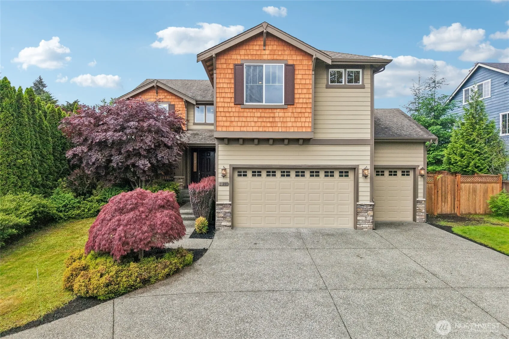 Property photo for 17280 Ne 120th Way, Redmond
