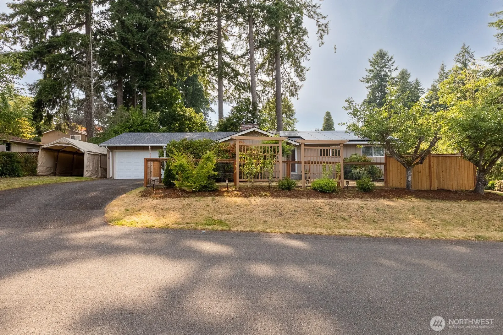 Property photo for 124 Crestwood Drive Sw, Lakewood