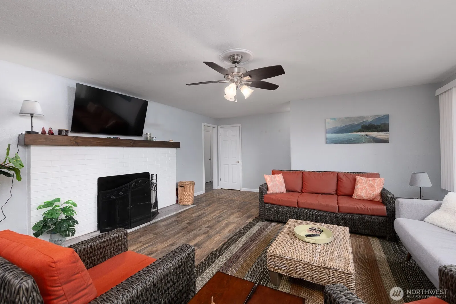 Property photo for 124 Crestwood Drive Sw, Lakewood photo 4