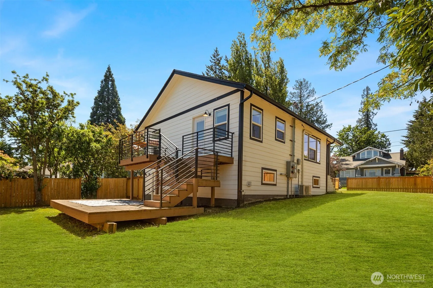 Property photo for 11558 Fremont Avenue N #a, Seattle photo 2