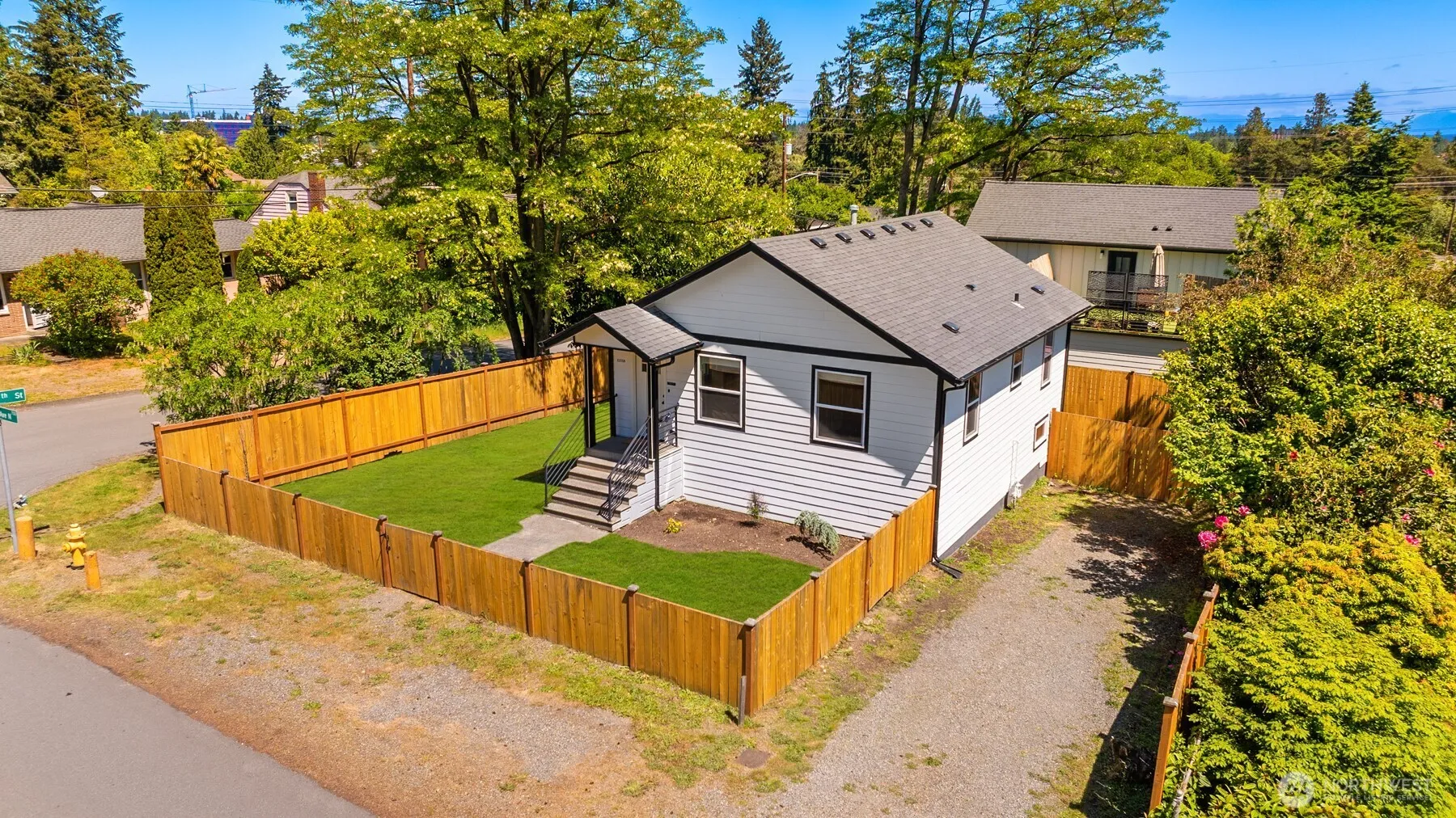 11558 Fremont Avenue N #a, Seattle