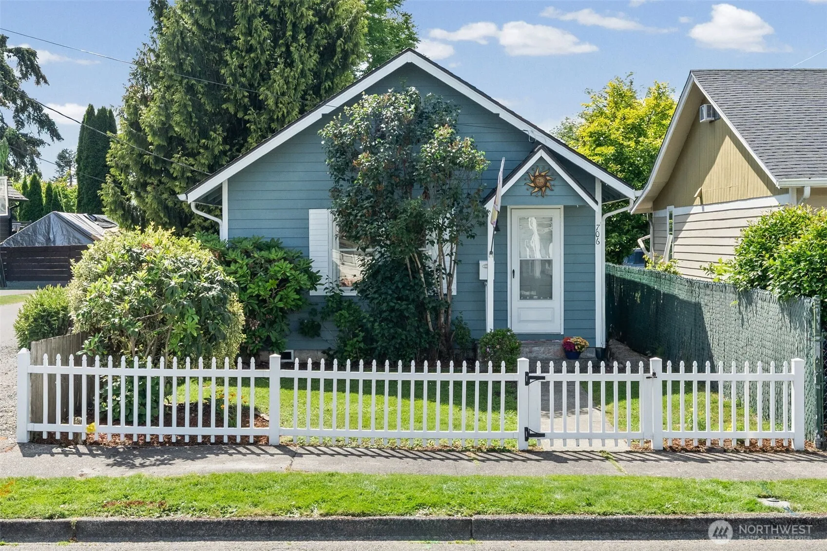 Property photo for 706 3rd Street Sw, Puyallup