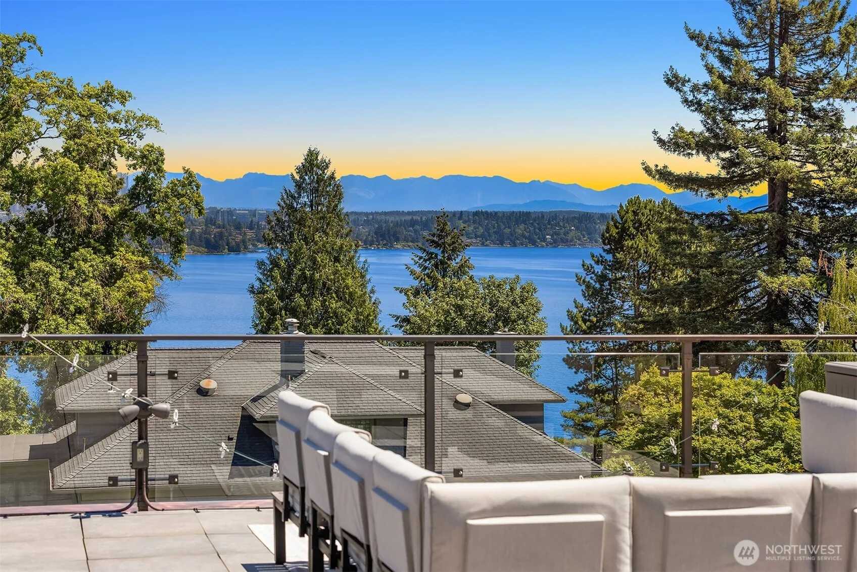 Property photo for 1810 Madrona Drive, Seattle photo 2